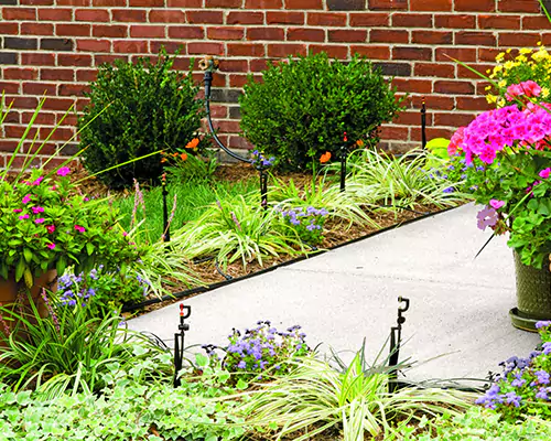 Um canteiro de plástico é um tipo de canteiro elevado feito de material plástico